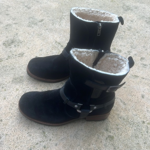 UGG Endell Women's Black Suede Leather Shearling Harness Moto Ankle Boot Size 8 - Picture 4 of 12